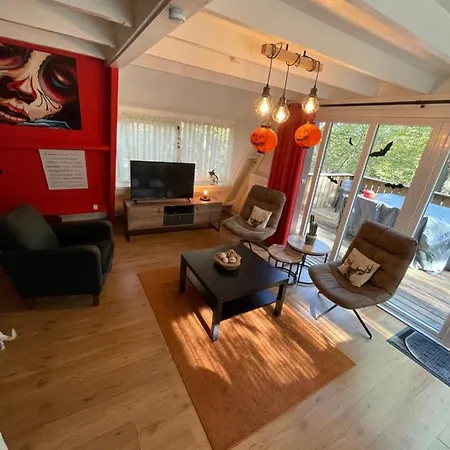 Chalet Rustig Gelegen, Comfortabele En Gerenoveerde Tiny House Op Wandelafstand *