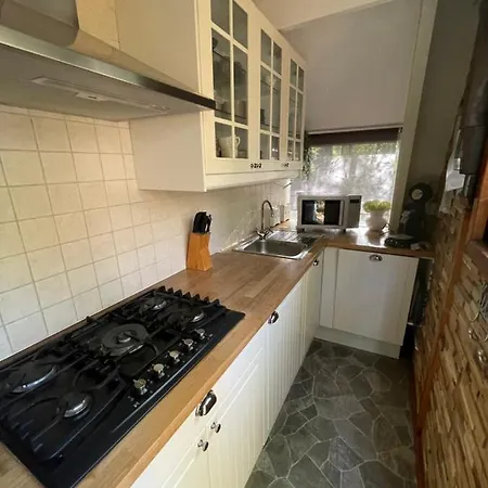 Chalet Rustig Gelegen, Comfortabele En Gerenoveerde Tiny House Op Wandelafstand Durbuy