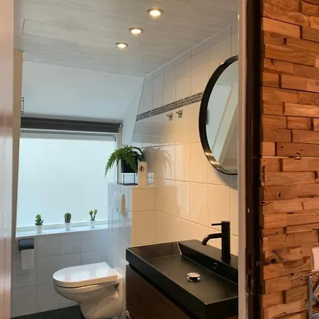 Chalet Rustig Gelegen, Comfortabele En Gerenoveerde Tiny House Op Wandelafstand Durbuy