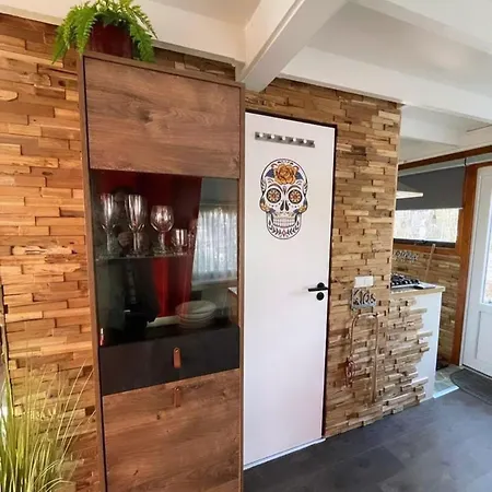 Rustig Gelegen, Comfortabele En Gerenoveerde Tiny House Op Wandelafstand Chalet